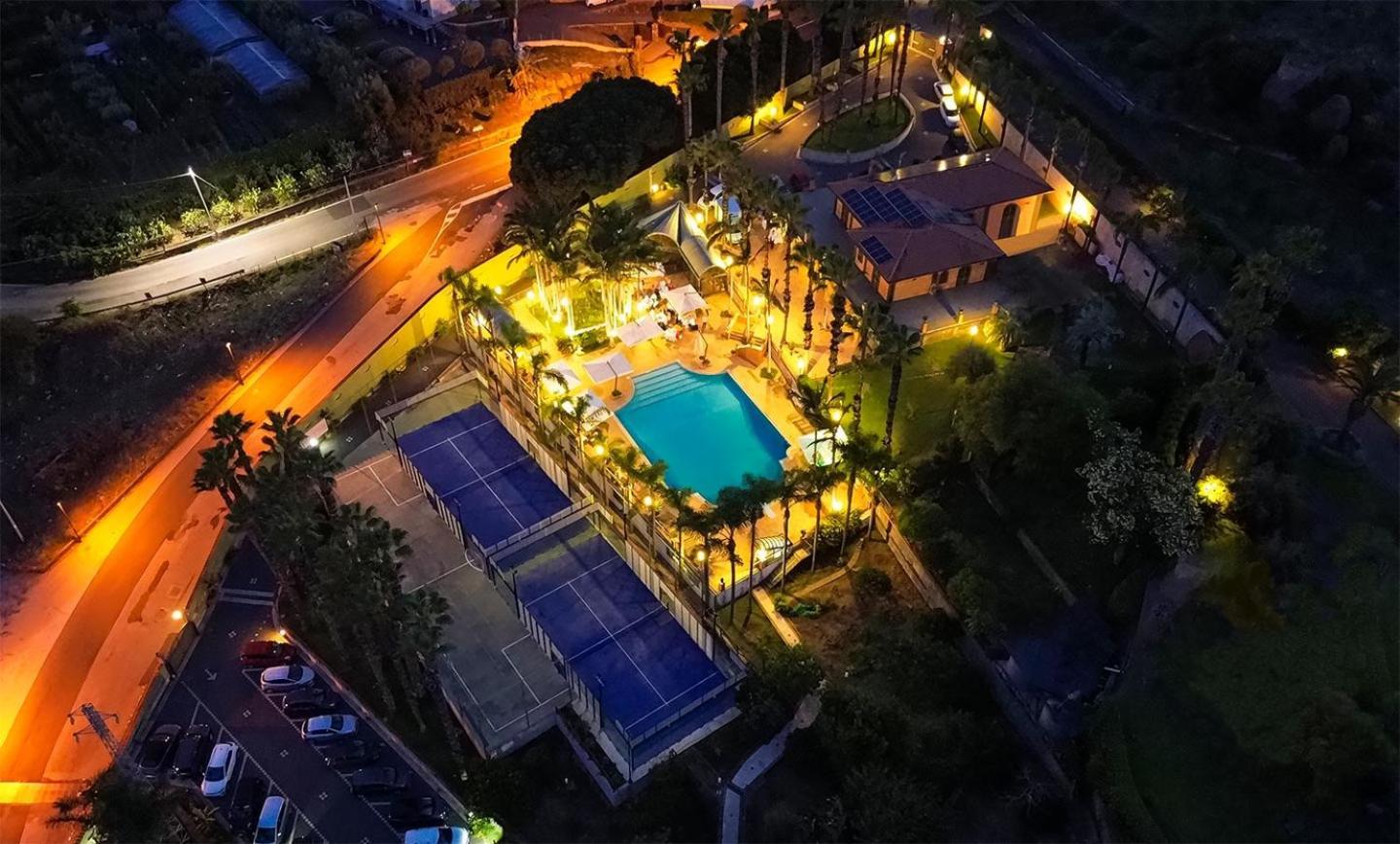 Villa Grandiosa Fc Aci Catena Kültér fotó